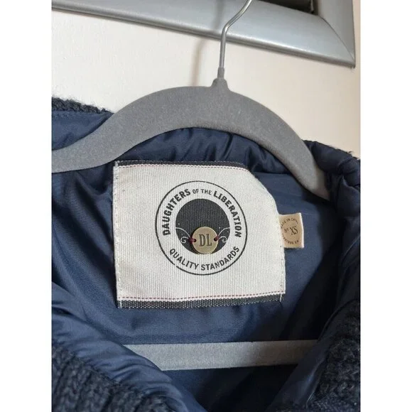Anthropologie Daughters Of The Liberation Puffer Jacket XS Navy Fold Over XS - Picture 6 of 10